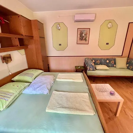Apartment In 45735 Dramalj
