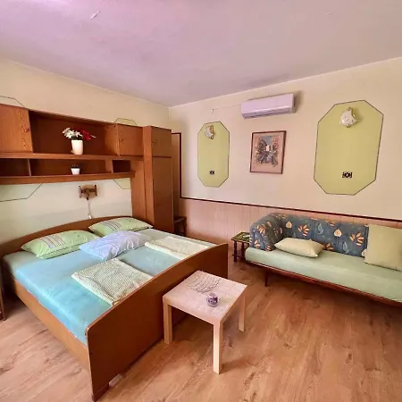 In 45735 Apartment *